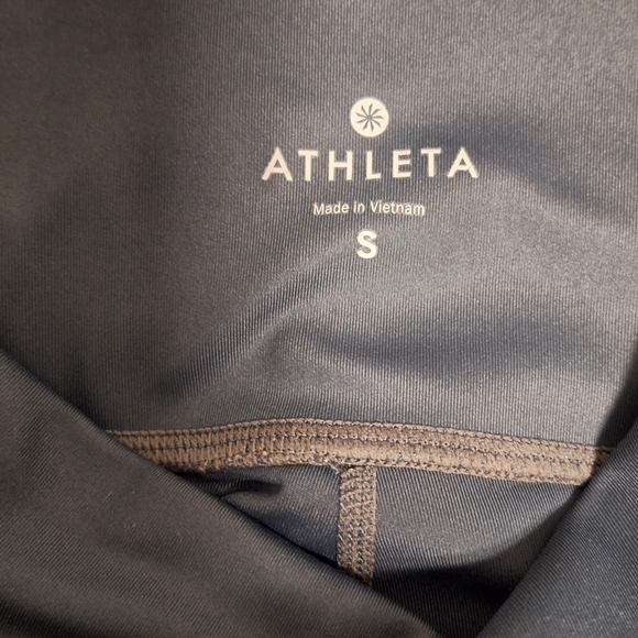 Athleta Leggings dark gray in a womens small. Pre-loved and in excellent conditi - Picture 4 of 7